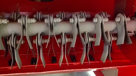 中联收获玉米机的机收减损操作方法