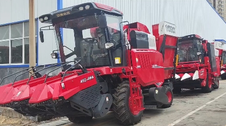 热烈庆祝中联收获玉米收获机批量出口乌克兰